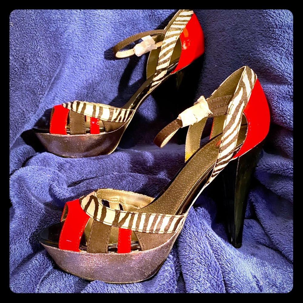 Guess red patent white zebra stripe satin stiletto